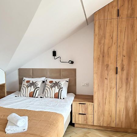 Dmk Oak Studio Near Warsaw-Modlin Airport Nowy Dwór Mazowiecki Eksteriør billede