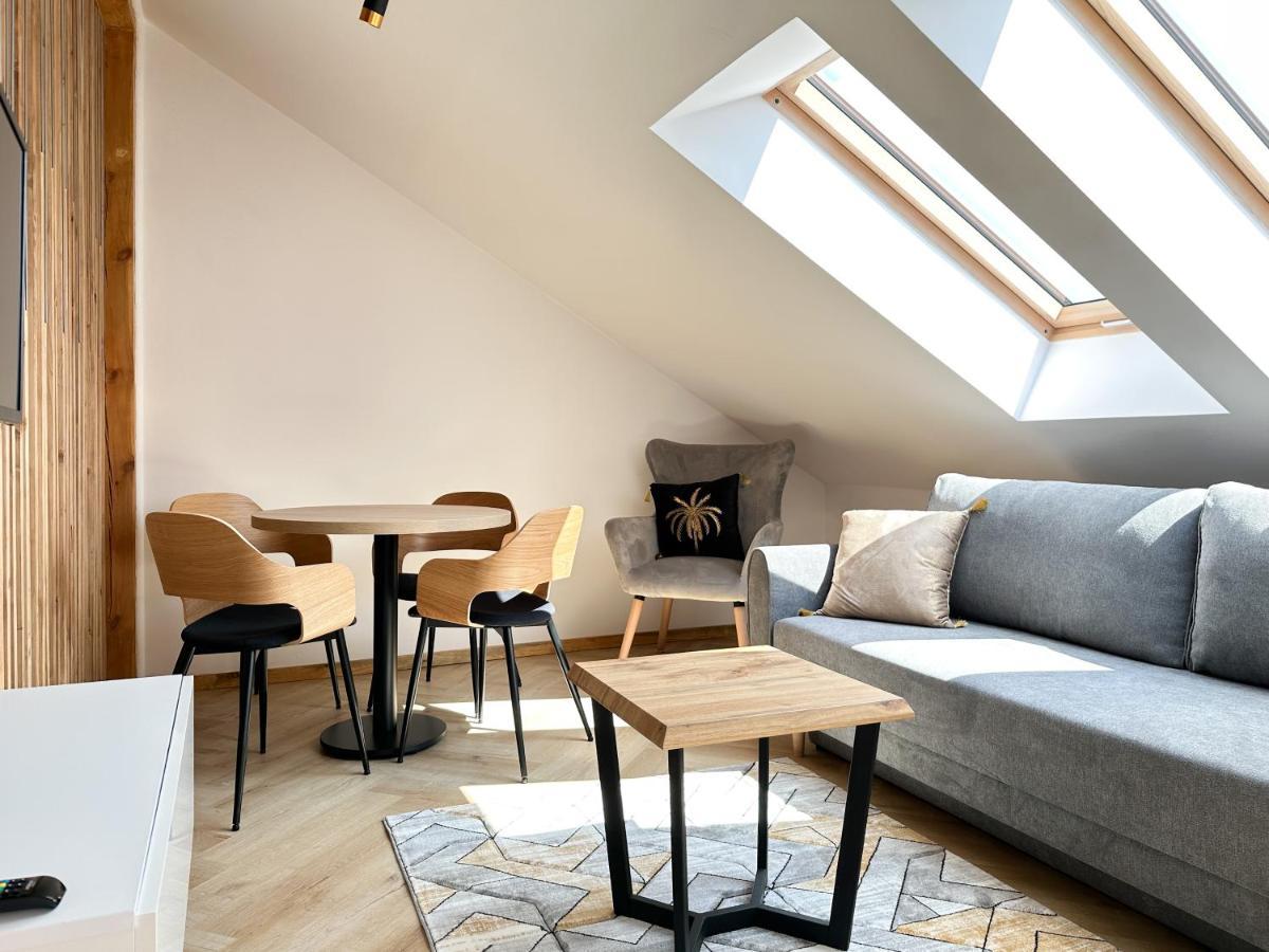 Dmk Oak Studio Near Warsaw-Modlin Airport Nowy Dwór Mazowiecki Eksteriør billede