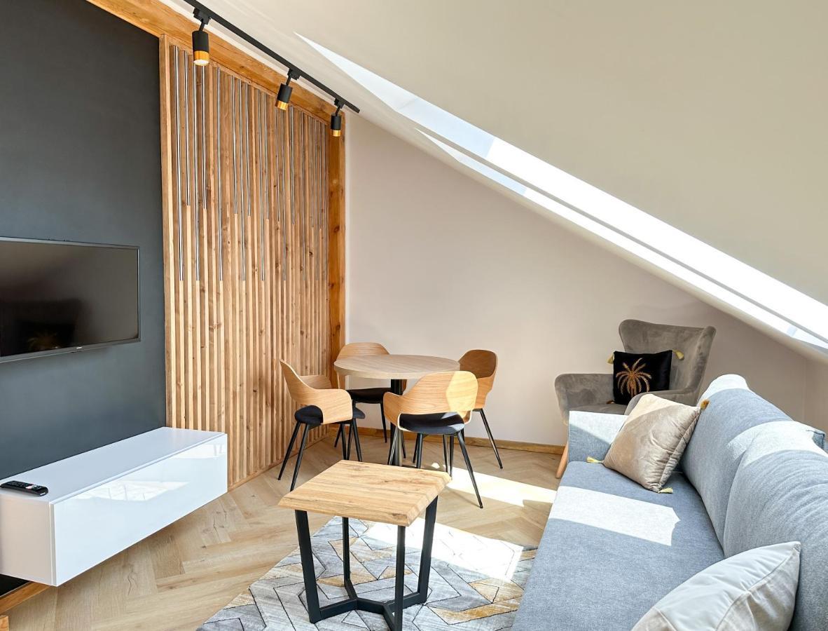 Dmk Oak Studio Near Warsaw-Modlin Airport Nowy Dwór Mazowiecki Eksteriør billede